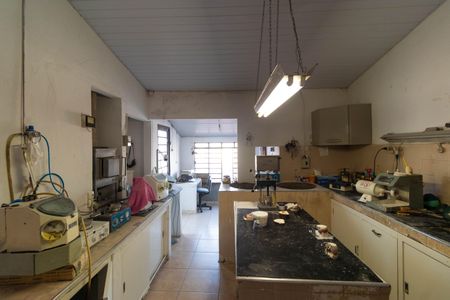 Casa à venda com 267m², 3 quartos e 2 vagas Casa à venda com 267m², 3 quartos e 2 vagasOficina