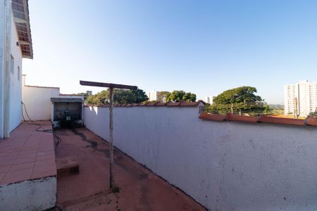 Casa à venda com 267m², 3 quartos e 2 vagas Casa à venda com 267m², 3 quartos e 2 vagasQuintal