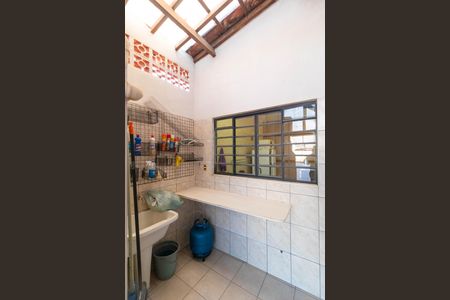 Casa à venda com 267m², 3 quartos e 2 vagas Casa à venda com 267m², 3 quartos e 2 vagasÁrea de Serviço