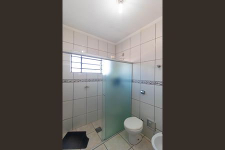 Casa à venda com 267m², 3 quartos e 2 vagas Casa à venda com 267m², 3 quartos e 2 vagasBanheiro da Suíte