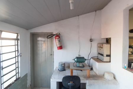 Casa à venda com 267m², 3 quartos e 2 vagas Casa à venda com 267m², 3 quartos e 2 vagasOficina