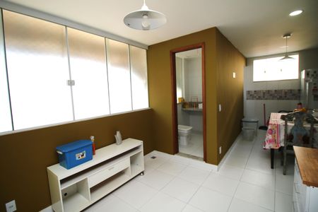 Apartamento à venda com 115m², 2 quartos e 1 vagaCozinha - Copa