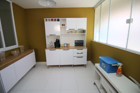 Apartamento à venda com 115m², 2 quartos e 1 vagaCozinha - Copa