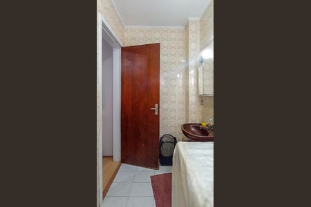 Banheiro de apartamento à venda com 1 quarto, 59m² em Santana, Porto Alegre