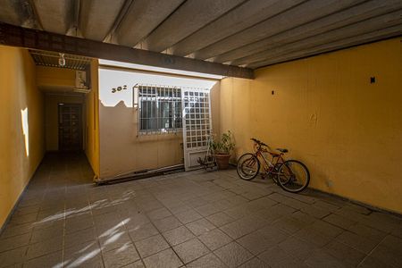 Casa à venda com 165m², 3 quartos e 2 vagas Casa à venda com 165m², 3 quartos e 2 vagasGaragem