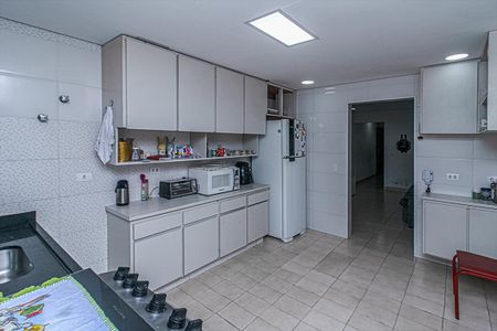 Casa à venda com 165m², 3 quartos e 2 vagas Casa à venda com 165m², 3 quartos e 2 vagasCozinha