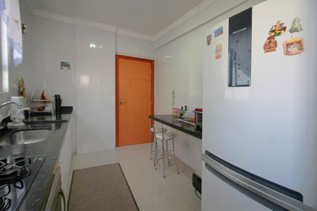 Apartamento à venda com 95m², 3 quartos e 2 vagasCozinha