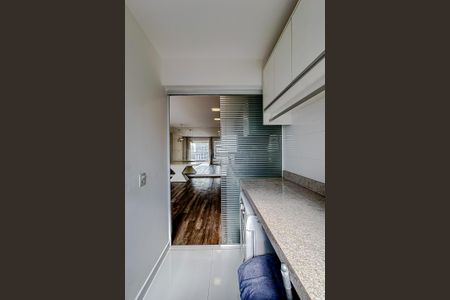 Apartamento à venda com 70m², 3 quartos e 1 vagaÁrea de Serviço