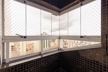 Apartamento à venda com 230m², 3 quartos e 3 vagas Apartamento à venda com 230m², 3 quartos e 3 vagasSacada da Suite