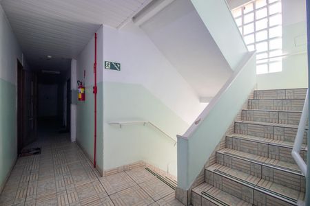 Apartamento para alugar com 26m², 1 quarto e sem vaga Apartamento para alugar com 26m², 1 quarto e sem vagaEscada