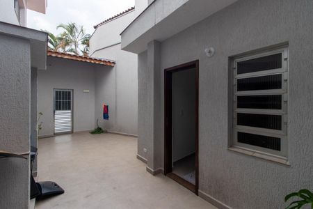 Casa à venda com 298m², 5 quartos e 2 vagas Casa à venda com 298m², 5 quartos e 2 vagasQuintal
