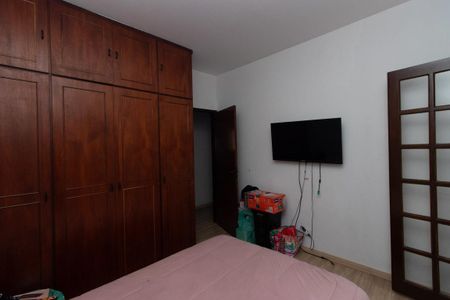 Casa à venda com 298m², 5 quartos e 2 vagas Casa à venda com 298m², 5 quartos e 2 vagasSuíte 3