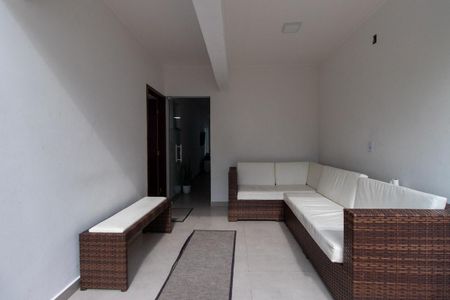 Casa à venda com 298m², 5 quartos e 2 vagas Casa à venda com 298m², 5 quartos e 2 vagasQuintal