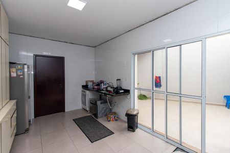 Casa à venda com 298m², 5 quartos e 2 vagas Casa à venda com 298m², 5 quartos e 2 vagasCozinha