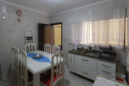 Casa à venda com 534m², 4 quartos e 10 vagas Casa à venda com 534m², 4 quartos e 10 vagasEdícula - Cozinha
