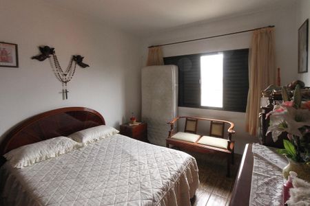 Casa à venda com 534m², 4 quartos e 10 vagas Casa à venda com 534m², 4 quartos e 10 vagasEdícula - Quarto