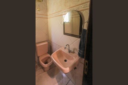 Casa à venda com 534m², 4 quartos e 10 vagas Casa à venda com 534m², 4 quartos e 10 vagasLavabo