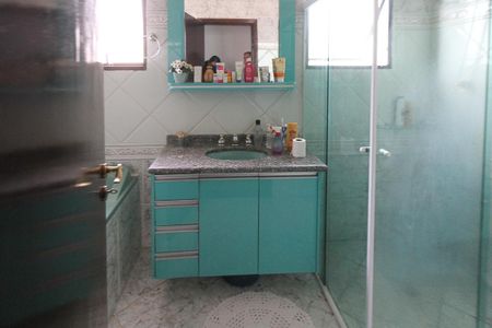 Casa à venda com 534m², 4 quartos e 10 vagas Casa à venda com 534m², 4 quartos e 10 vagasBanheiro da Suíte