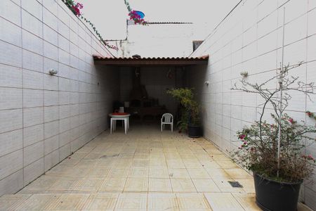 Casa à venda com 534m², 4 quartos e 10 vagas Casa à venda com 534m², 4 quartos e 10 vagasQuintal
