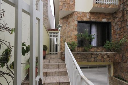 Casa à venda com 534m², 4 quartos e 10 vagas Casa à venda com 534m², 4 quartos e 10 vagasFachada