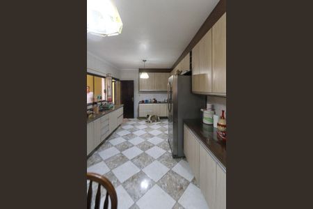 Casa à venda com 534m², 4 quartos e 10 vagas Casa à venda com 534m², 4 quartos e 10 vagasCozinha