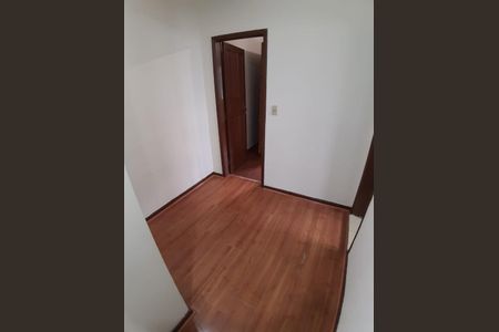 Casa à venda com 280m², 3 quartos e 4 vagas Casa à venda com 280m², 3 quartos e 4 vagasVILA GOMES 23