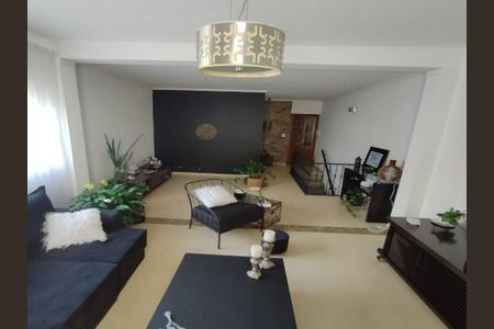 Casa à venda com 5 quartos, 320m² em Vila Maria Alta, São Paulo