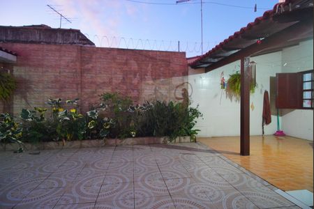 Casa à venda com 240m², 3 quartos e 4 vagas Casa à venda com 240m², 3 quartos e 4 vagasÁrea Externa