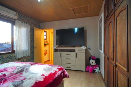 Casa à venda com 240m², 3 quartos e 4 vagas Casa à venda com 240m², 3 quartos e 4 vagasSuíte