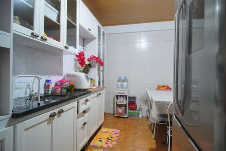 Casa à venda com 240m², 3 quartos e 4 vagas Casa à venda com 240m², 3 quartos e 4 vagasCozinha