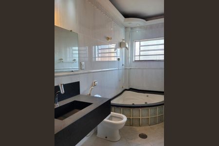 Casa à venda com 267m², 4 quartos e 6 vagas Casa à venda com 267m², 4 quartos e 6 vagasFoto 01
