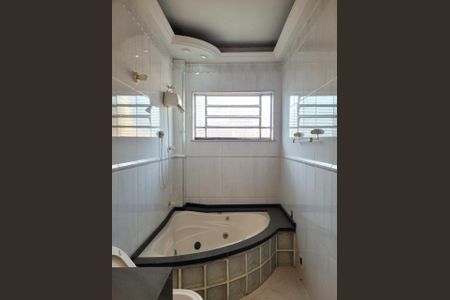 Casa à venda com 267m², 4 quartos e 6 vagas Casa à venda com 267m², 4 quartos e 6 vagasFoto 01