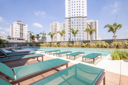 Apartamento à venda com 37m², 1 quarto e 1 vaga Apartamento à venda com 37m², 1 quarto e 1 vagaÁrea comum - Piscina