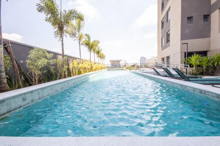 Apartamento à venda com 37m², 1 quarto e 1 vaga Apartamento à venda com 37m², 1 quarto e 1 vagaÁrea comum - Piscina