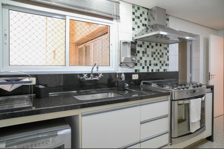 Apartamento à venda com 120m², 3 quartos e 2 vagasCozinha