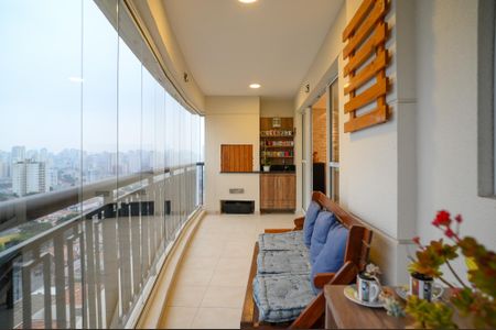 Apartamento à venda com 120m², 3 quartos e 2 vagasVaranda