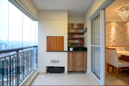 Apartamento à venda com 120m², 3 quartos e 2 vagasVaranda