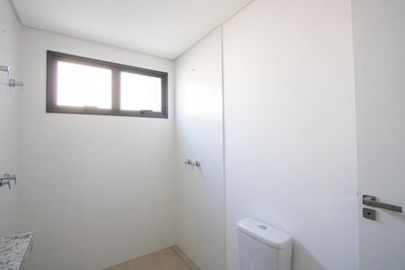 Apartamento à venda com 178m², 3 quartos e 3 vagasBanheiro da Suíte 1