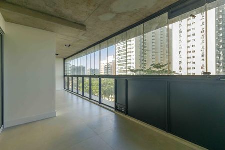 Apartamento à venda com 80m², 2 quartos e 1 vaga Apartamento à venda com 80m², 2 quartos e 1 vagaVaranda