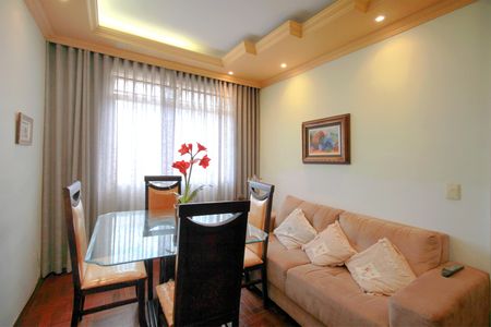 Apartamento à venda com 80m², 2 quartos e 1 vagaSala