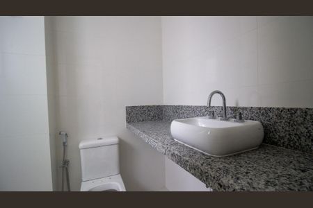 Apartamento à venda com 170m², 3 quartos e 3 vagas Apartamento à venda com 170m², 3 quartos e 3 vagasBanheiro da Suíte 1