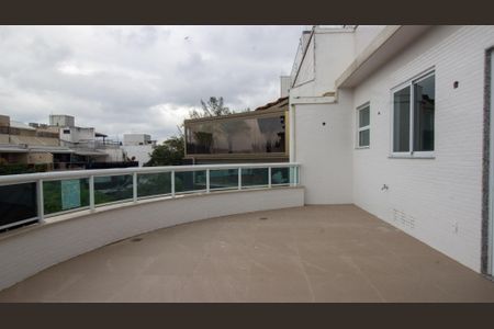 Apartamento à venda com 170m², 3 quartos e 3 vagas Apartamento à venda com 170m², 3 quartos e 3 vagasVaranda