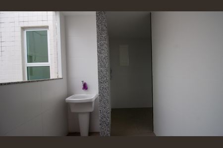 Apartamento à venda com 170m², 3 quartos e 3 vagas Apartamento à venda com 170m², 3 quartos e 3 vagasCozinha e Área de Serviço