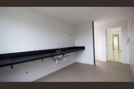 Apartamento à venda com 170m², 3 quartos e 3 vagas Apartamento à venda com 170m², 3 quartos e 3 vagasCozinha e Área de Serviço