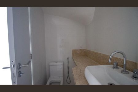 Apartamento à venda com 170m², 3 quartos e 3 vagas Apartamento à venda com 170m², 3 quartos e 3 vagasBanheiro da Suíte 3
