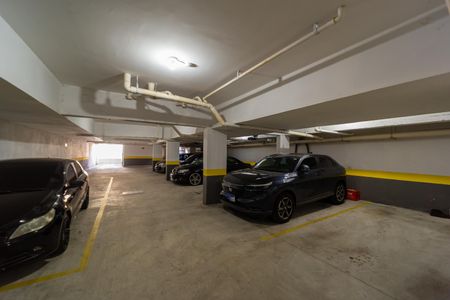 Apartamento à venda com 90m², 2 quartos e 1 vaga Apartamento à venda com 90m², 2 quartos e 1 vagaGaragem