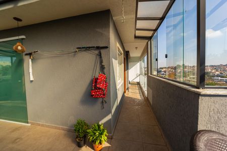 Apartamento à venda com 90m², 2 quartos e 1 vaga Apartamento à venda com 90m², 2 quartos e 1 vagaVaranda