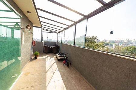 Apartamento à venda com 90m², 2 quartos e 1 vaga Apartamento à venda com 90m², 2 quartos e 1 vagaVaranda