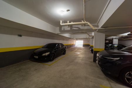 Apartamento à venda com 90m², 2 quartos e 1 vaga Apartamento à venda com 90m², 2 quartos e 1 vagaGaragem