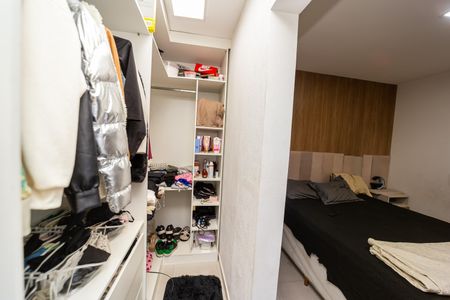 Apartamento à venda com 90m², 2 quartos e 1 vaga Apartamento à venda com 90m², 2 quartos e 1 vagaCloset do quarto 2